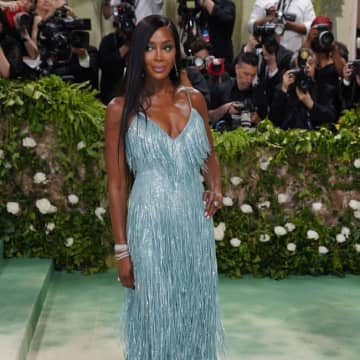 ナオミ・キャンベル、メットガラには「歳を取りすぎ」！？