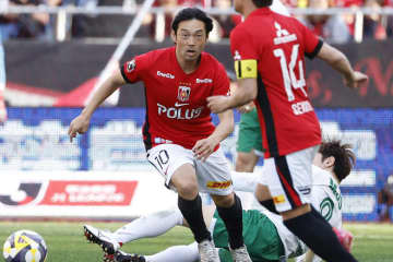 やはり、ただ者ではない。“日本代表元10番”が７試合ぶりのJ１出場でいきなり無回転FKを披露「新しい蹴り方をチャレンジしていて…」