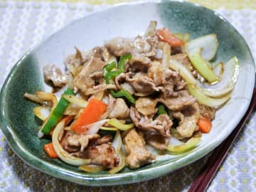 使い切りにも便利！「ウスターソース」で味が決まる野菜炒め