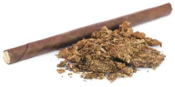 薬局店が「大麻タバコ」を“売り出し商品”に！？　「喘息に最も効果」明治期の大手新聞に“大麻”広告が掲載された背景