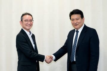 順天堂大学とカルビーが共同研究を実施　『血液透析患者におけるフルーツ入りグラノーラ摂取が血圧低下および腸内細菌叢に及ぼす影響』を発表