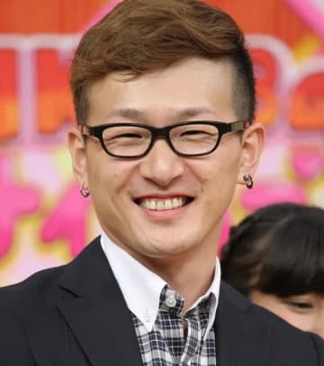 ロバート馬場、フライパン1つで作るジューシーな煮込みハンバーグレシピ公開⇒「洗い物が少なくて嬉しい」「おいしそう」と反響