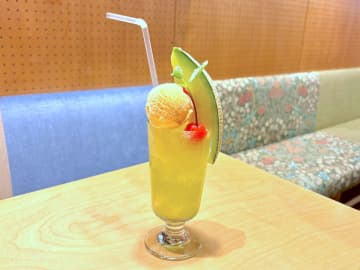 【メロン専門店の本格的メロンクリームソーダ！】「果房 メロンとロマン」五感すべてでメロンを楽しむ体験とは？！