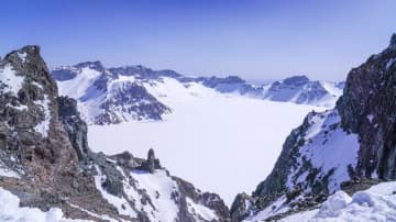 世界が注目する「火山の見張り台」　中国・長白山観測所