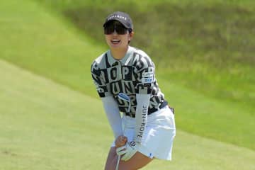 蛭田みな美、起死回生ホールインワンで首位浮上！