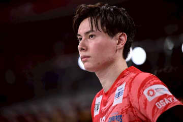 ベンチに下げられた高橋藍。歴史に残るサントリー大逆転勝利につながった“キーポイント”「冷静に見るいい機会だった」【SVリーグ男子ファイナル】