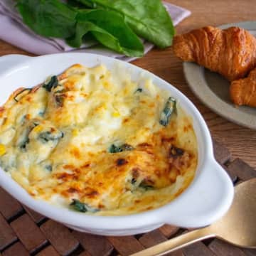 【ふわとろ食感がたまらない♡】「週7で食べたい！」コスパ最強◎はんぺんとほうれん草のグラタン