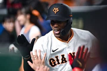 巨人・ヘルナンデスが最短復帰、中山が抹消　3年ぶり支配下の中日・岡田も登録…4日公示