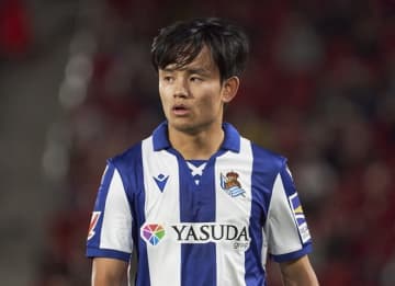 「ショッキングなニュース」久保建英が続投を望んだ指揮官の衝撃退任で去就にも変化か。ソシエダ番記者は退団を懸念「将来を再考する可能性」「展望は決して明るくない」【現地発】