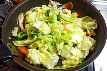「火を通したから大丈夫」は間違い　常温放置が怖い意外な食べ物　食中毒を防ぐには