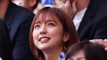 34歳美人タレント妻、夫である元日本代表の試合に駆け付ける！スタジアムで「すごく好き！」なモノとは