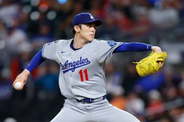 ドジャース、10得点大勝で7連勝　佐々木朗希が待望のMLB初勝利　大谷翔平は8号決勝ソロ含む3安打＆3得点で援護