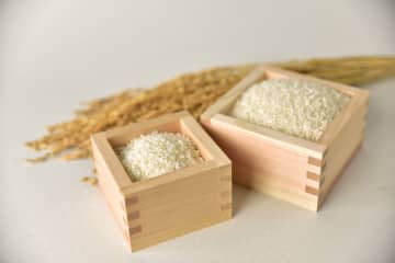 「備蓄米」が流通し始めたとはいえまだまだ高い「お米」。友人は「パックご飯の方がお得」と言っていますが、本当でしょうか？