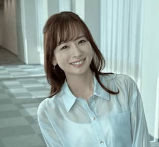 「超綺麗な生足がた、たまらん！」41歳美人アナ・皆藤愛子、ミニスカ美脚披露しフォロワー大興奮「なんだただの天使か」