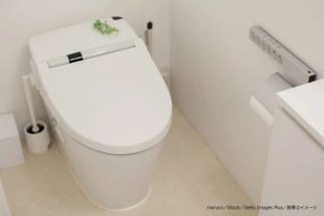 衛生面が気になる？　約3割がトイレの「便座」に座る前にする行動