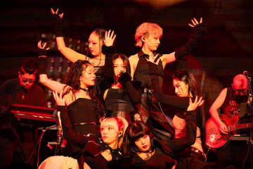 HANA「VIVA LA ROCK」にフルバンドで出演　新曲「Burning Flower」初披露