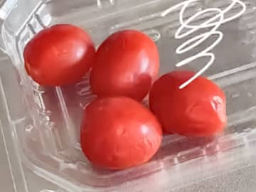 捨てないで！　しわしわトマトがお湯でよみがえる驚きの裏技がコレ