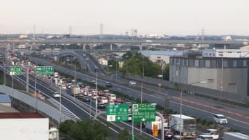 高速道路は早くもUターンラッシュ…混雑夜遅くまで続く見込み　ゴールデンウィーク後半2日目