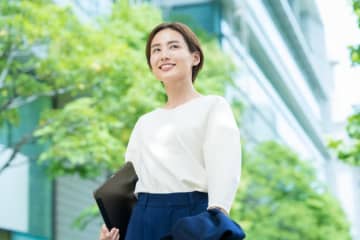 「1万歩」歩くだけで会社から3000円近い「報奨金」？ 「ユニークな福利厚生制度」はどのようなものがある？