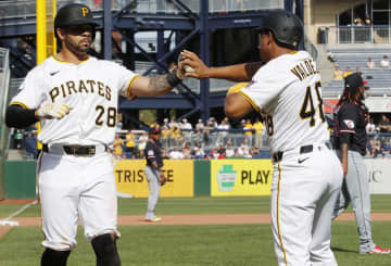 パイレーツのファムが〝不適切ポーズ〟で批判の嵐「本当にイライラする」ＭＬＢの処分にも不満