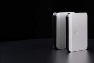 素早く開いてスマート出し入れ！スライドオープン構造のハードケース財布「KCOPE Wallet」