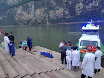 中国貴州省で遊覧船2隻が転覆