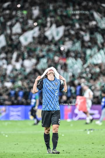 川崎・高井幸大はACLE敗戦で涙流すも「何もないです。悔しいです」と秘めたもの……「圧倒的に個が足りなかった」「組織的に戦うことは大切」の2つの想いと「自分のサッカー人生に生かしたい」
