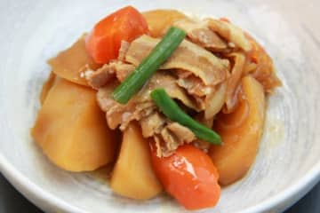 肉じゃがを「動物のエサ」呼ばわり、妻の手料理を罵倒する夫に批判相次ぐ　離婚すすめる声も