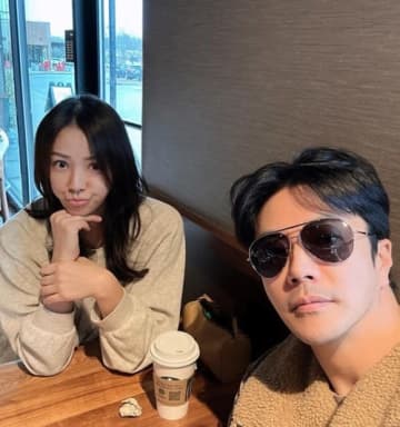 俳優クォン・サンウと美人奥様のラブラブ接近ぶりが話題「素敵すぎる」