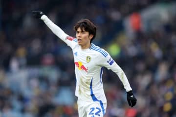 リーズMF田中碧、選手投票によるチームの『最優秀選手』に選出！　『最優秀ゴール』との“ダブル受賞”達成