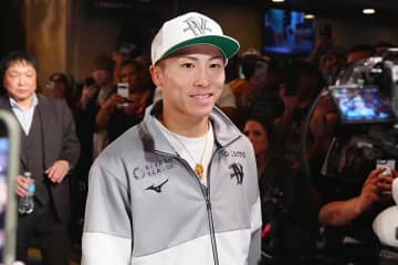 井上尚弥、控室でパクついた補食に予想外の注目　「どこのだろう」「全世界に晒されてる笑」　決戦へエネルギー補給