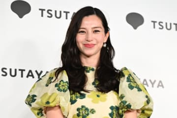 中条あやみ「お年寄りに席譲らない人見たら言っちゃう」「変わってる自覚はあるんですけど」