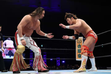 【新日本】辻陽太が上村との“同期対決”制しグローバル王座V4、そしてL･I･Jが再集結「俺たちは“制御不能”を忘れない」