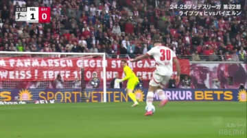 一体何が起きた？「このミスはでかいな」首位バイエルン、痛恨ミスの連発でまさかの失点「これは優勝のプレッシャーか」ファンも驚くありえないプレーの一部始終