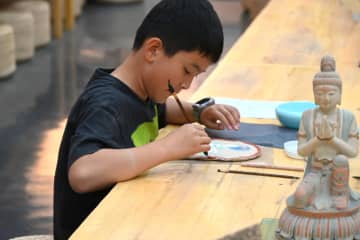中国・敦煌市、連休中の観光客に文化学習プログラムが人気