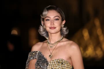 ブラッドリー・クーパーとモデルのジジ・ハディットが婚約か