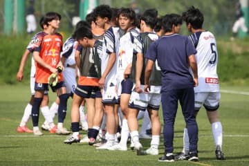 レッドブル参画で大宮U-18にもたらされた変化は？ １年でのプレミアリーグ復帰を狙う“新生アルディージャ”の現在地