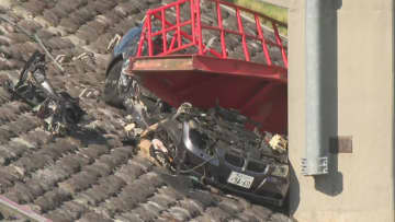 涙ながらに友人「言葉が出ない」19歳と20歳の自動車整備科の訓練生4人死亡　道路から転落、水門に衝突…「もう一回一緒にバレーしたかったな」