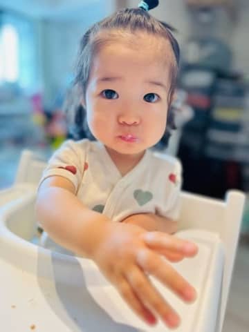 内山信二の妻、突発性発疹に罹った次女の様子を報告「今まで好きだった物を食べなくなった」