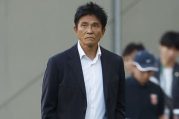 ５万人超のスタジアムがプレッシャー!? 「あの雰囲気をプラスに変えられたかというと…」浦和に完封負けした東京Vの城福監督がそう悔やんだ理由