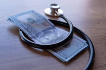 マイナ保険証で「医療費」が減っていた期間があった？ その期間はもう終了したのでしょうか？