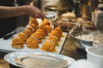 間借りでブランド立ち上げ、そして実店舗OPENへ。目の前のことに向き合い続けてたどり着いた今「ka ha na -菓 葉 絆-」根本理絵さん(後編)【女性パティシエの履歴書vol.2】