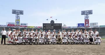 軟式野球、球児の「憧れ」実現　交流試合、甲子園で初開催