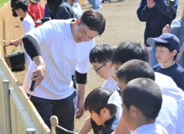 斎藤佑樹氏が手がけた夢の新球場「はらっぱスタジアム」がついにお披露目！