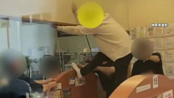 【あ然】「ヤバっ…どうかしてる」ラーメン店で大暴れする“泥酔男”　厨房にキック…まさかの要求は「なぜ大盛りを食わせないんだ！」