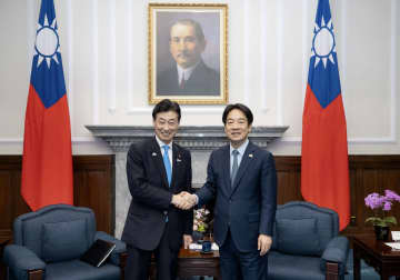 頼総統、日台協力で「抑止発揮」　西村元経産相ら訪問団と面会
