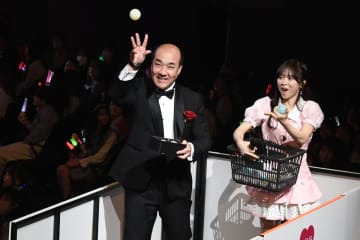 AKB48「20周年春コン」にしたん・西村誠司氏が電撃登場　ＯＧ高橋みなみは〝応援総団長〟に就任