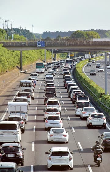 茨城でUターンラッシュ本格化　常磐自動車道、20キロ超える渋滞も