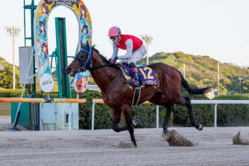 【佐賀皐月賞】“完全勝利”ムーンオブザエースが佐賀クラシック一冠！川島拓「理想通りだった」