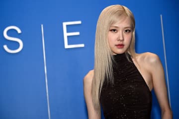 「脚、細すぎ！」F1マイアミGPで大役を務めた“K-POP界の女王”に大反響！「今までで１番可愛い」「なんてこった」